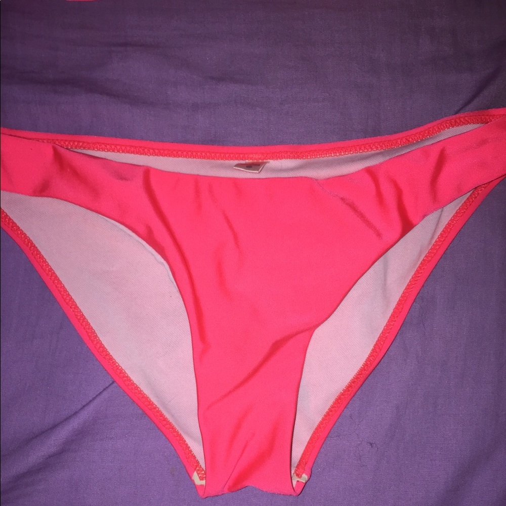 bikini - Picture 2 of 3